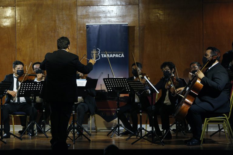 Gobernador Carvajal puso a disposición el salón Jorge Iturra para las actividades culturales