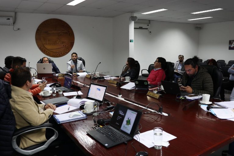 Gobernador Carvajal recorrerá los concejos municipales de la región para sumar iniciativas al Plan de Zonas Extremas