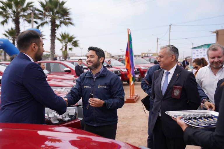 PDI recibe 15 nuevas camionetas policiales financiadas por el Gobierno de Tarapacá