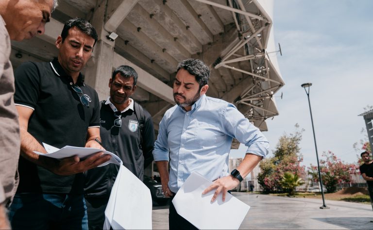 Coordinan proyecto para instalar sistema de reconocimiento facial en el estadio Tierra de Campeones