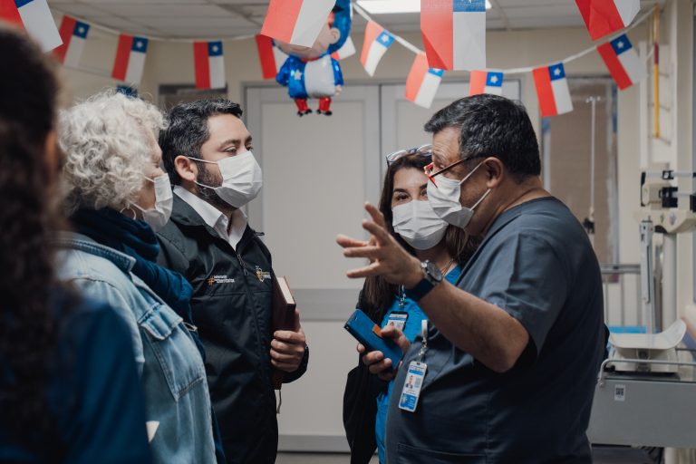 Gobierno Regional refuerza al Hospital de Iquique con nuevas camillas