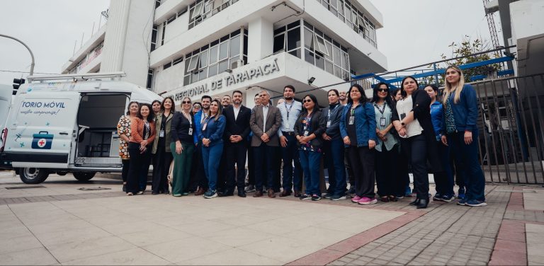 Gobierno Regional entrega seis vacunatorios móviles a la Municipalidad de Iquique para fortalecer la atención primaria