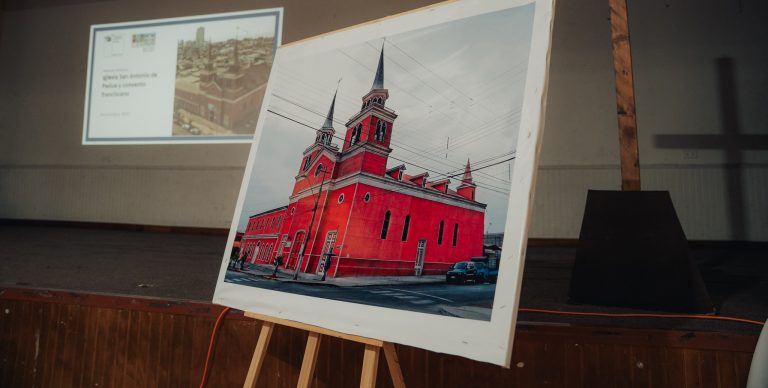 Gobernador Carvajal priorizará el ingreso del proyecto de diseño de la Iglesia San Antonio de Padua