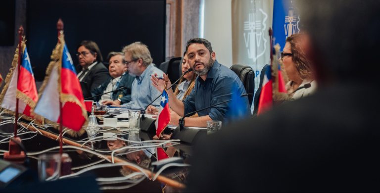 Recursos GORE: Aprueban más de $810 millones para mejorar el alumbrado público en localidades rurales de Huara