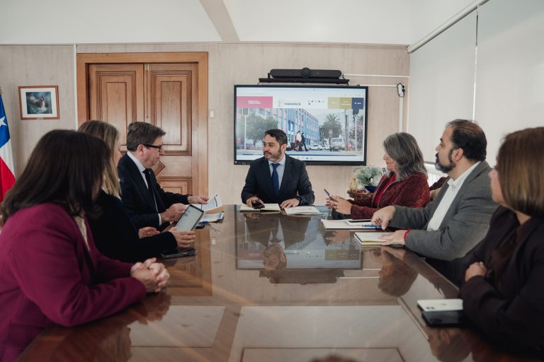 Gobernador Carvajal plantea al ministro de Economía avanzar en la relocalización de Zofri
