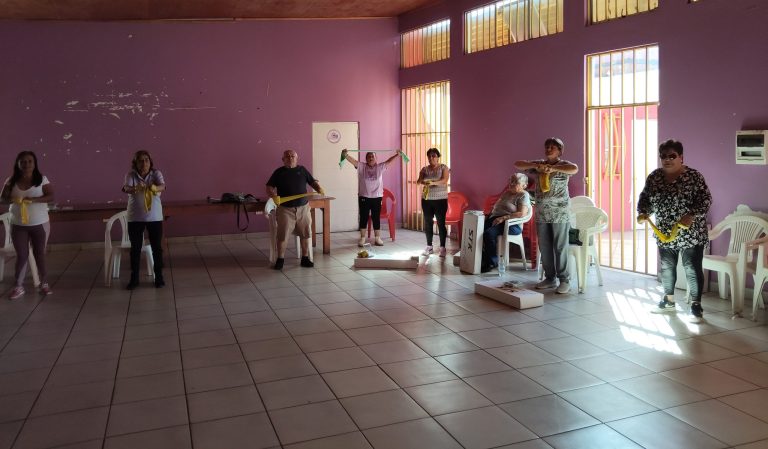 Taller financiado por el GORE Tarapacá devolvió vitalidad y alegría a personas mayores de Iquique