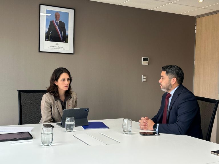 Gobernador Carvajal pide nuevos criterios para que obras públicas estén mejor preparadas ante lluvias y eventos extremos