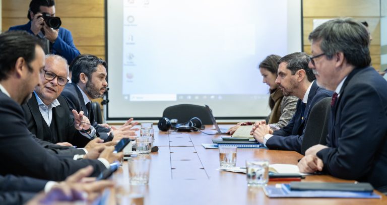 Gobernadores piden al Gobierno no reducir recursos a las regiones para 2027