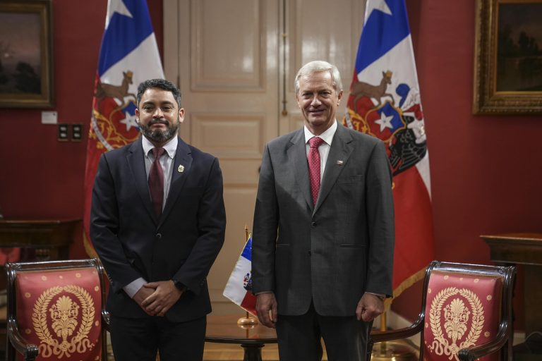 Gobernador Carvajal valora receptividad del Presidente Kast y llama a una mayor coherencia del Gobierno con las regiones