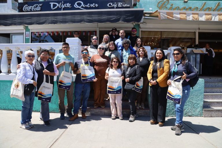 Operadores turísticos de Perú y el norte de Chile conocieron la oferta de Tarapacá en encuentro internacional